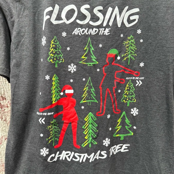 Seven Oaks “Flossing Around the Christmas Tree” Tee Size M - Picture 3 of 4